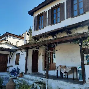 Konukevi Nikbin Yamaç, Selçuk